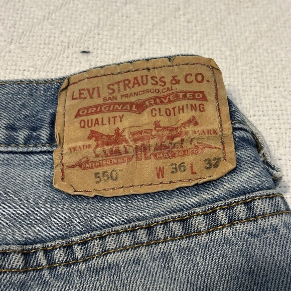 Levis 550 Jeans Mens 36x32 Relaxed Fit Western Cowboy Blue Denim Distressed - Picture 12 of 16
